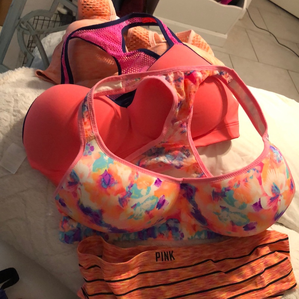 🧡❤️3 Victoria’s Secret Sports Bras💛Free Panty!💛